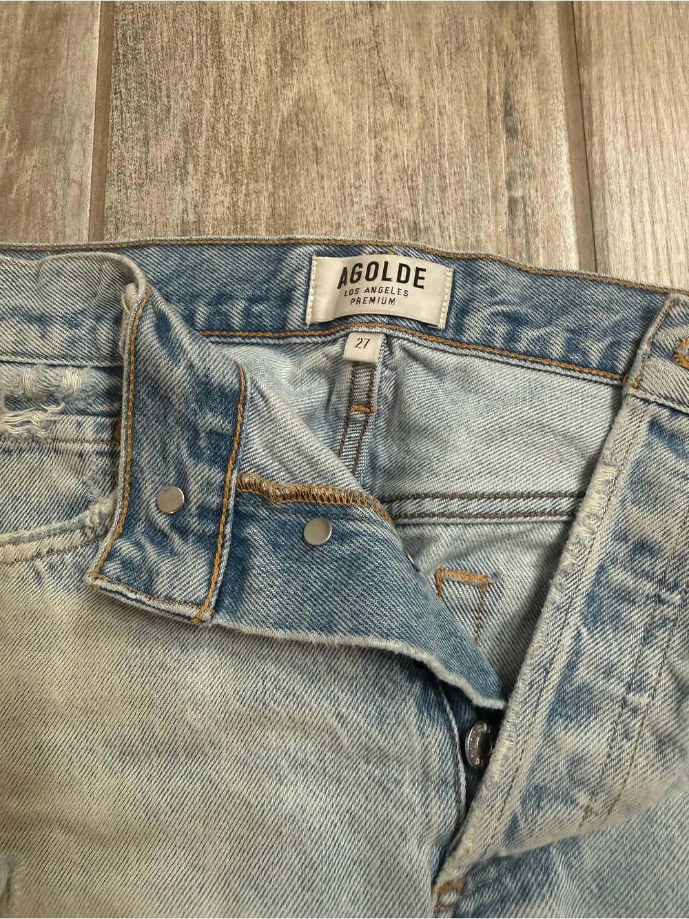 AGOLDE Women’s Light Blue Denim Jean Shorts